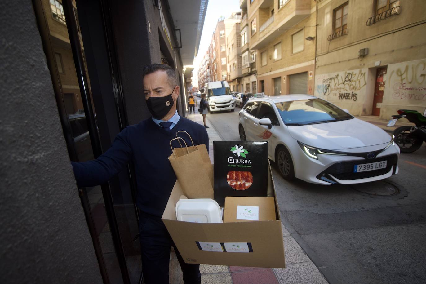 Fotos: Los taxistas de Murcia repartirán pedidos de bares y restaurantes