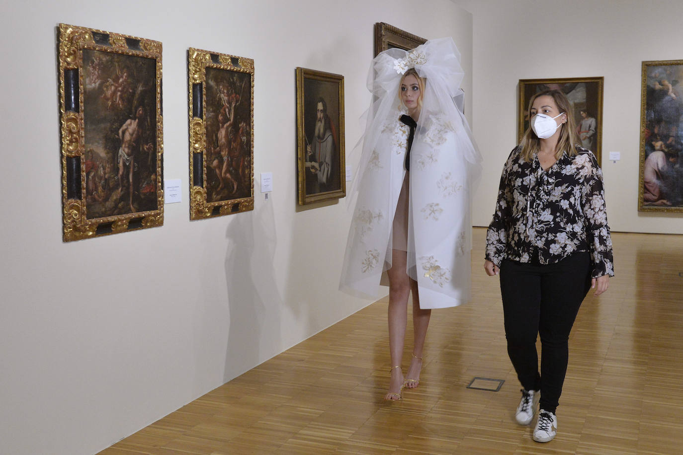 Fotos: Desfile &#039;Caprichos del Barroco&#039; en el Mubam