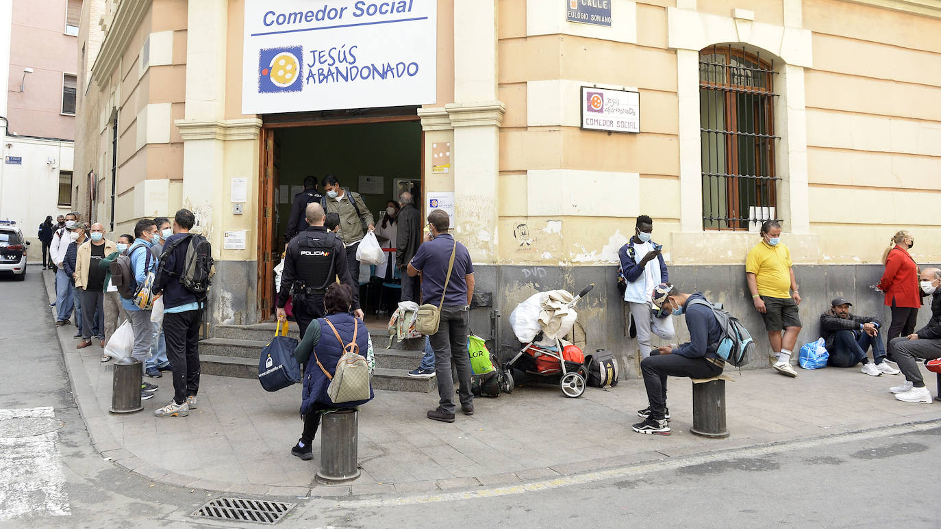 Fotos: Los nuevos mediadores de Jesús Abandonado reducen las quejas por conductas incívicas
