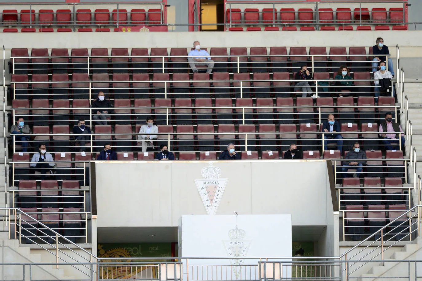 Fotos: El triunfo grana ante el Linares Deportivo, en imágenes