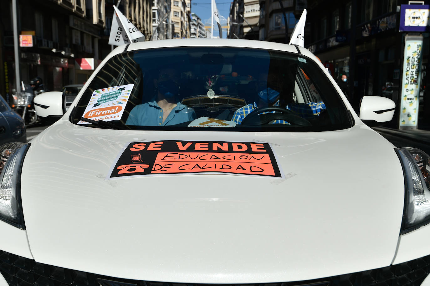 Fotos: La &#039;marea naranja&#039; recorre el centro de Murcia contra la &#039;ley Celaá&#039;