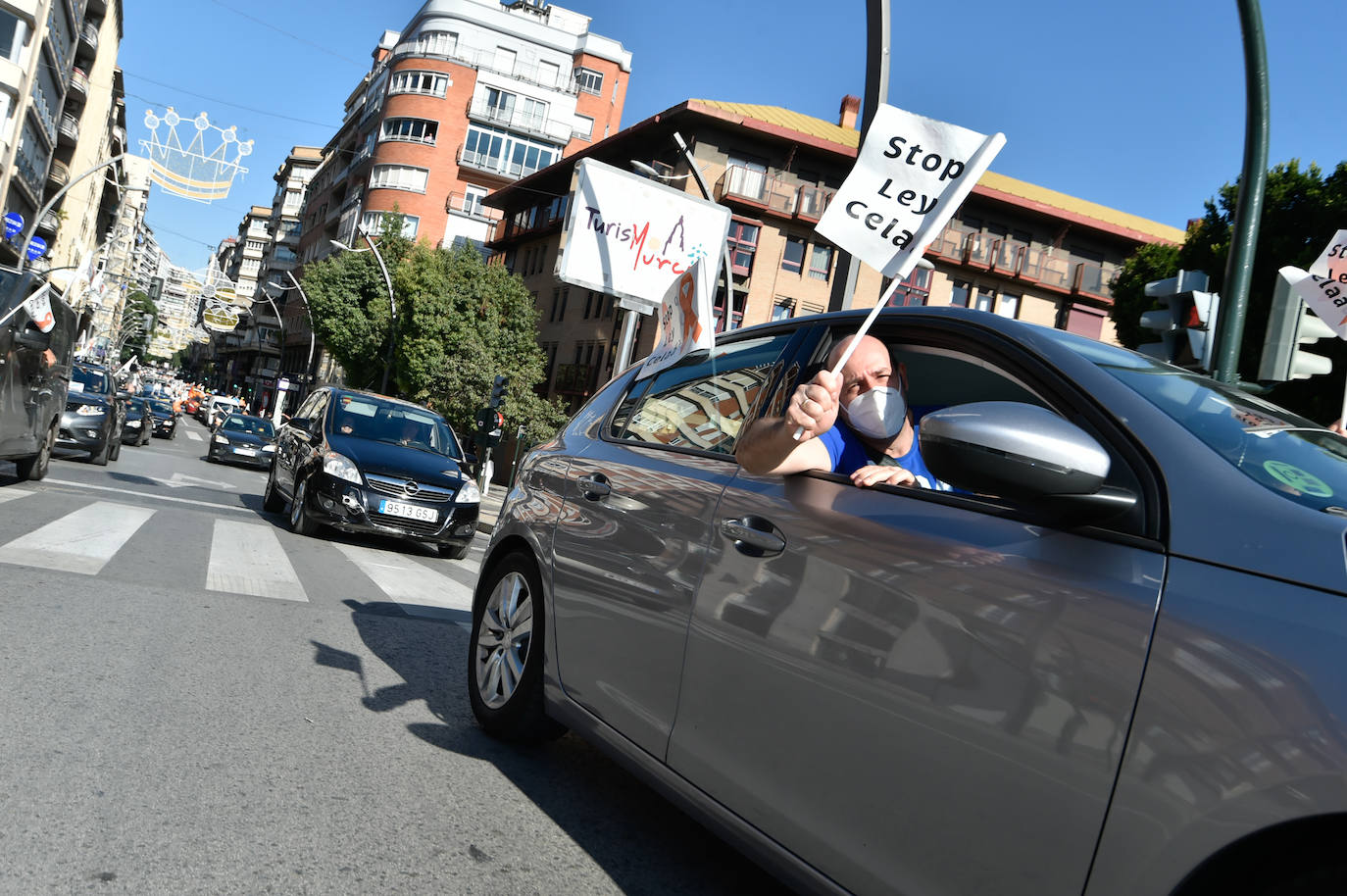 Fotos: La &#039;marea naranja&#039; recorre el centro de Murcia contra la &#039;ley Celaá&#039;