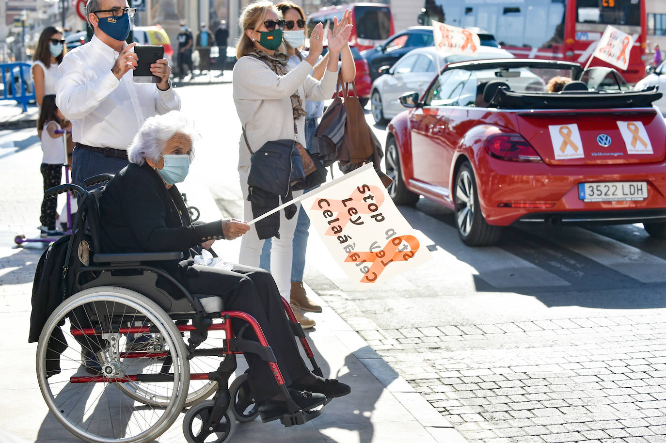 Fotos: La &#039;marea naranja&#039; recorre el centro de Murcia contra la &#039;ley Celaá&#039;