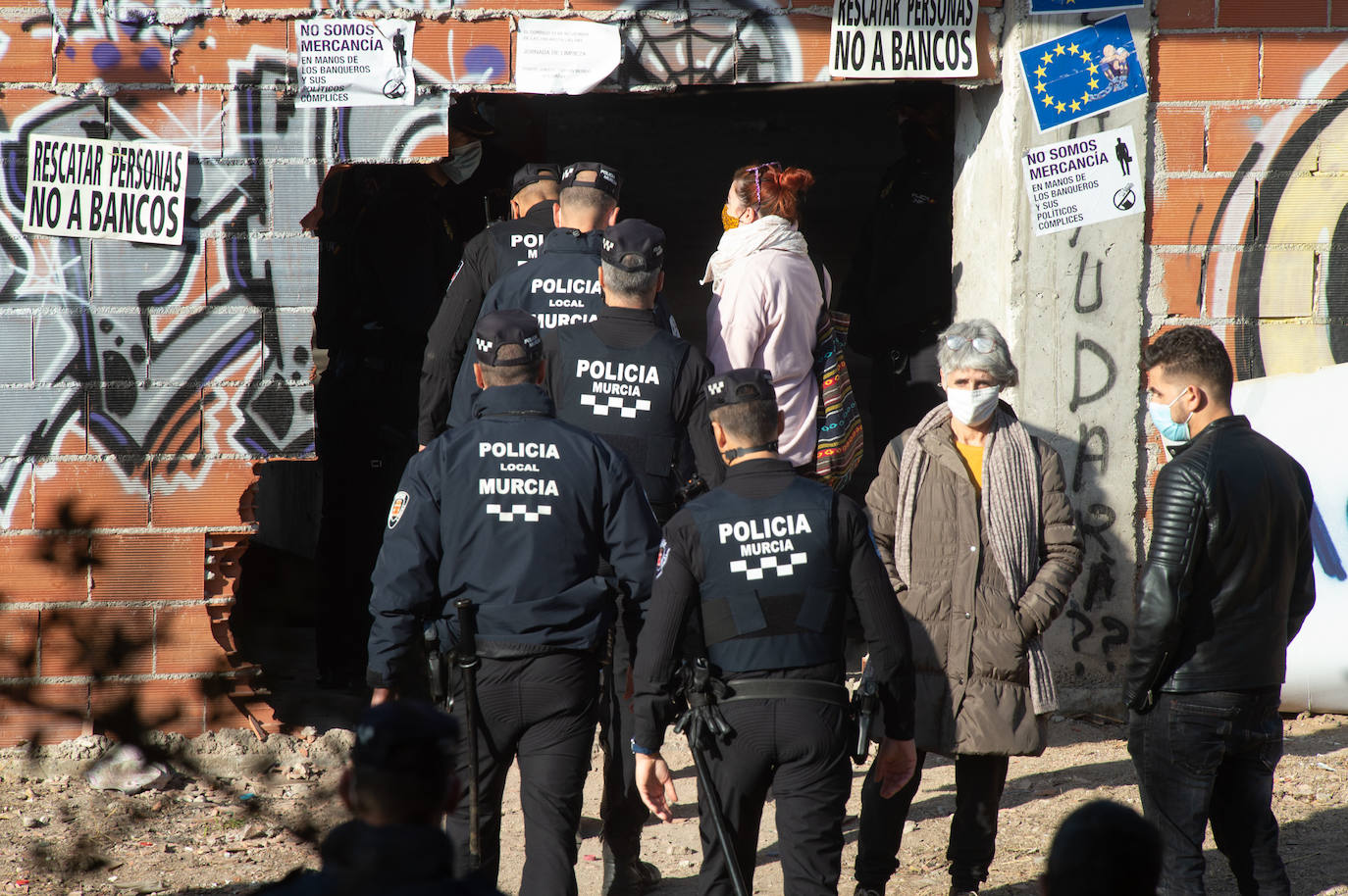 Fotos: Protestas por el desalojo de un edificio ocupado en el barrio murciano de San Pío