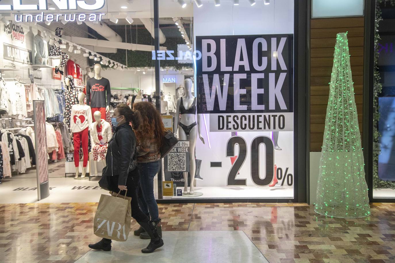 Fotos: Viernes negro en las tiendas de Murcia y Cartagena