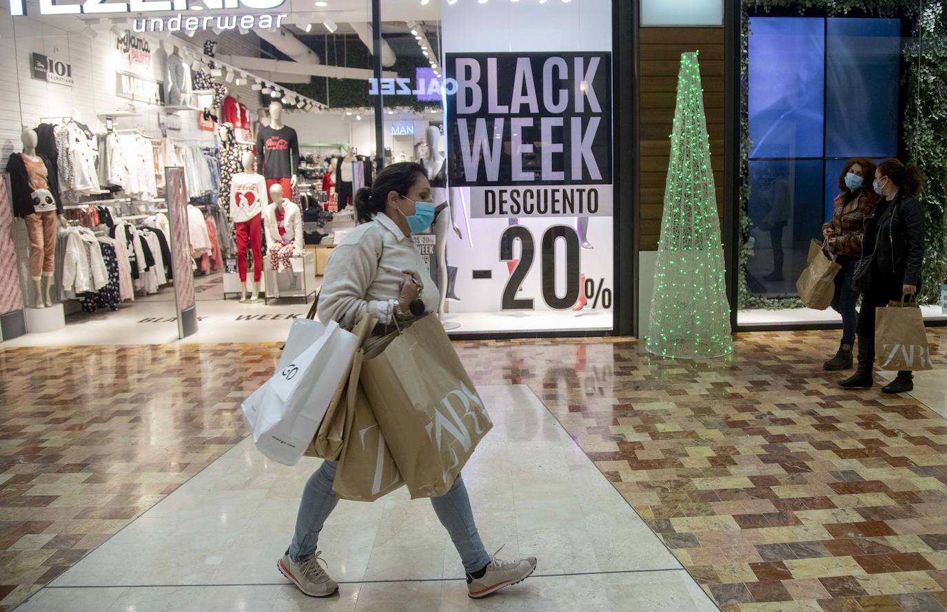 Fotos: Viernes negro en las tiendas de Murcia y Cartagena