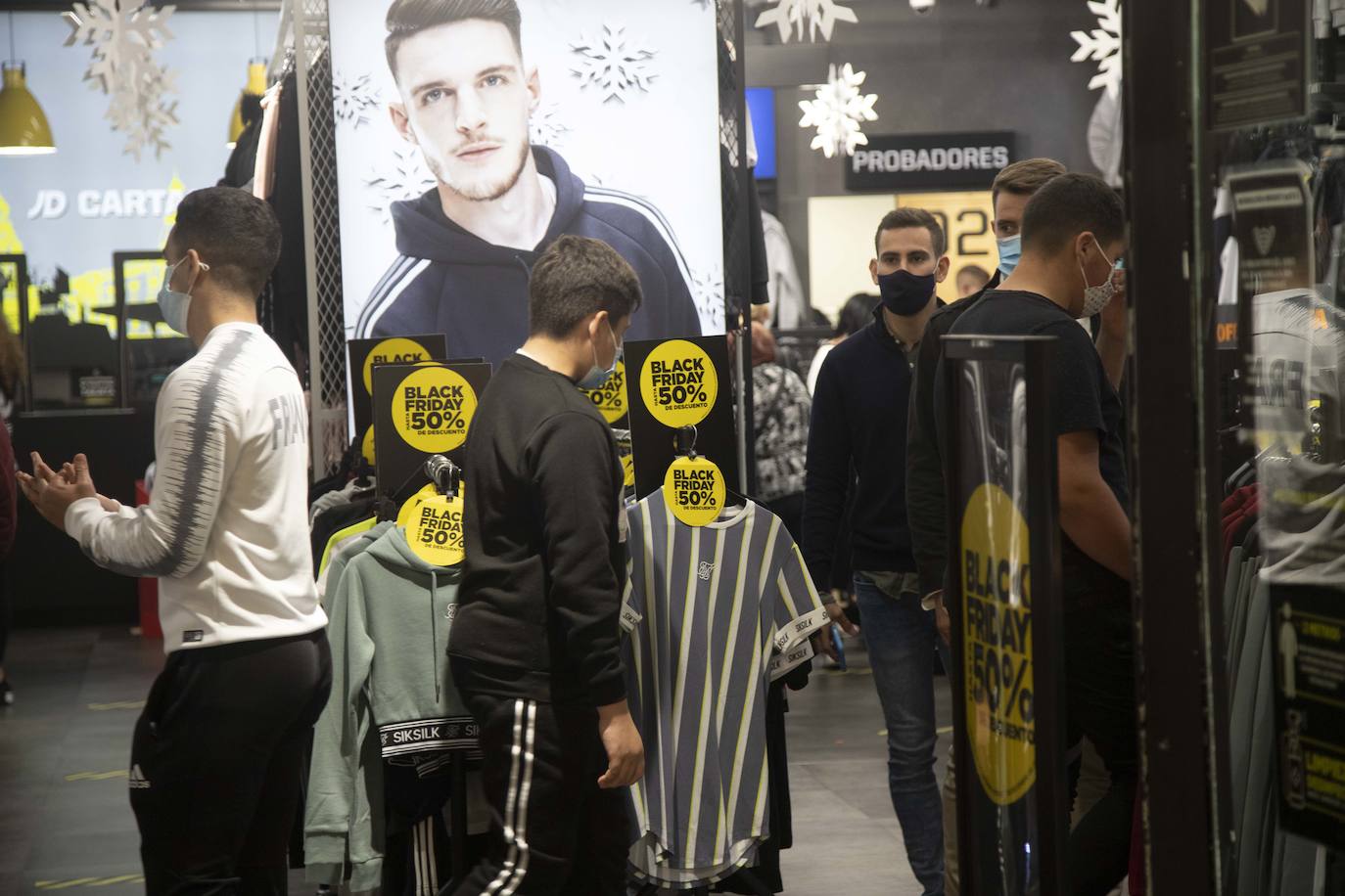 Fotos: Viernes negro en las tiendas de Murcia y Cartagena
