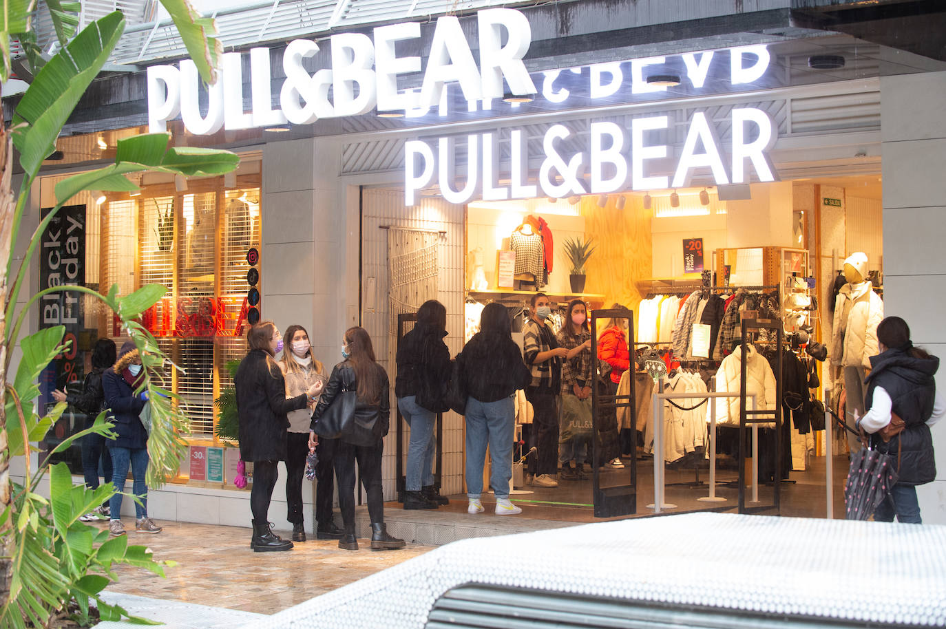 Fotos: Viernes negro en las tiendas de Murcia y Cartagena