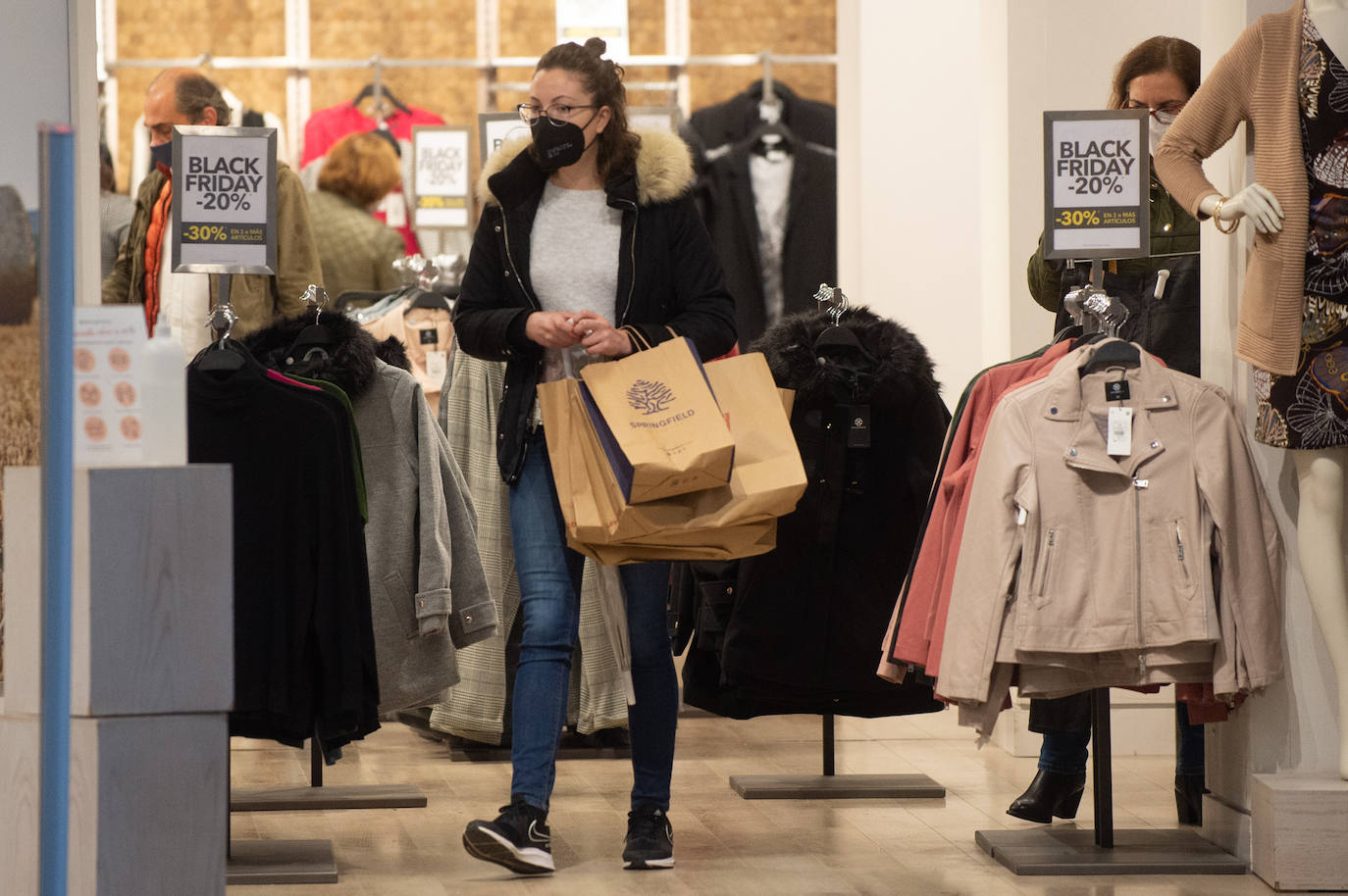 Fotos: Viernes negro en las tiendas de Murcia y Cartagena