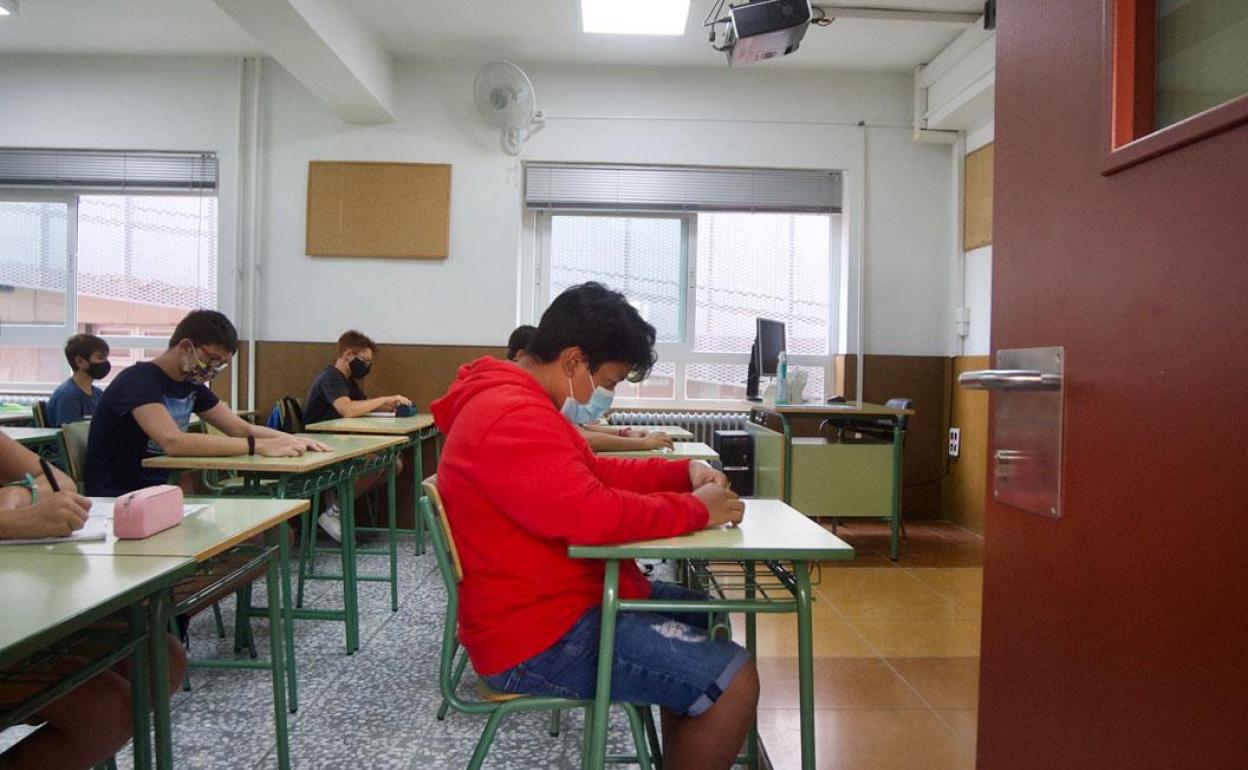 Alumnos de un instituto de Murcia, en clase.