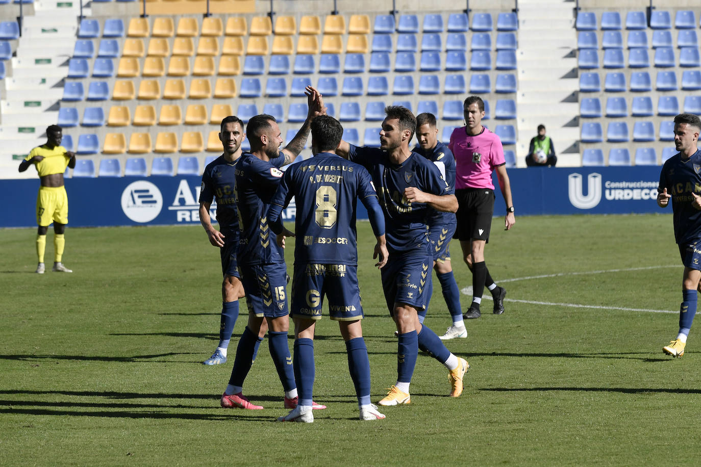 Fotos: Victoria del UCAM CF ante el Lorca Deportiva