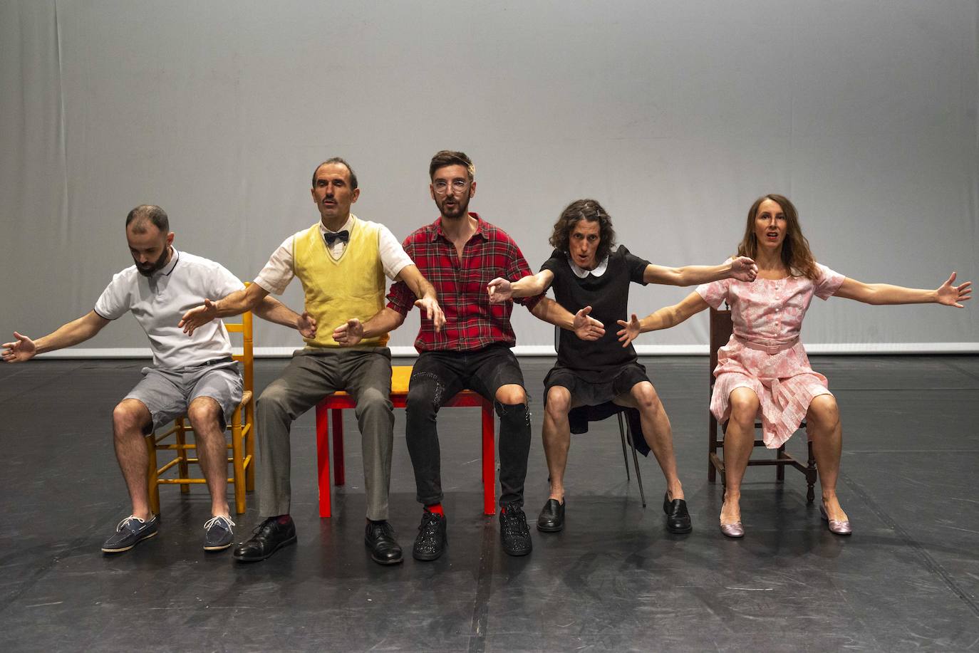 Fotos: El Centro Párraga danza con ‘El resistente y delicado hilo musical’ de Amalia Fernández