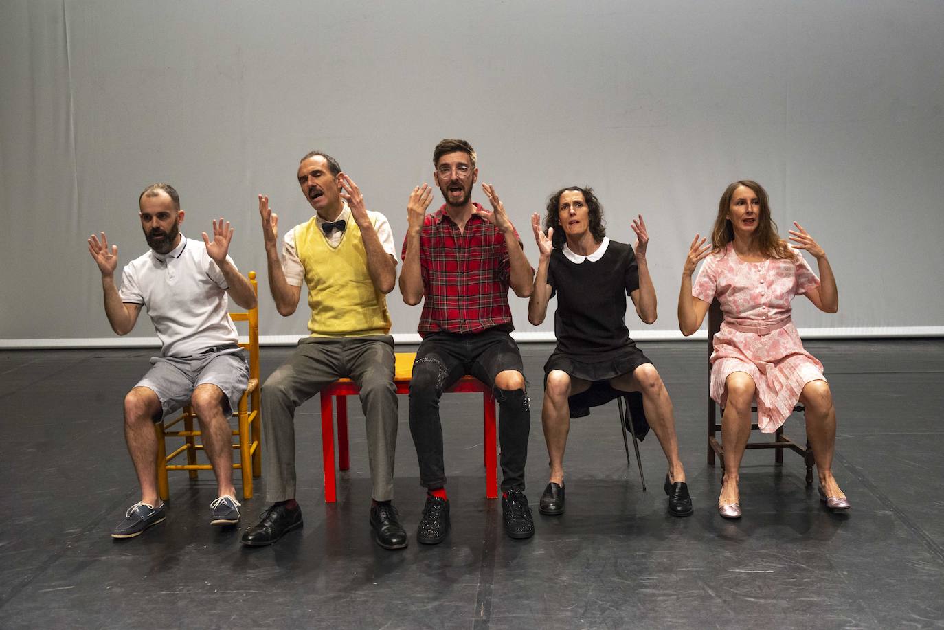 Fotos: El Centro Párraga danza con ‘El resistente y delicado hilo musical’ de Amalia Fernández