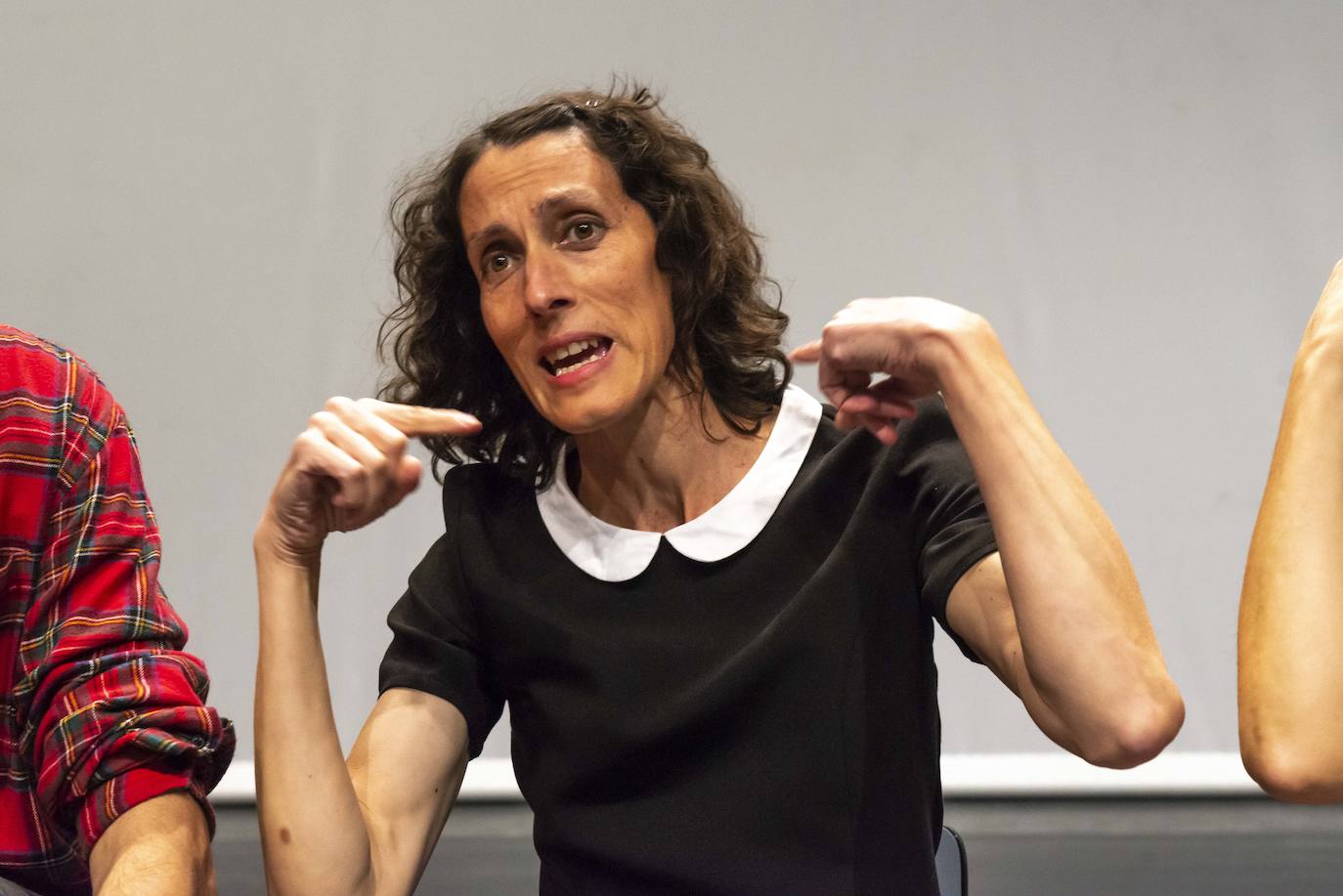 Fotos: El Centro Párraga danza con ‘El resistente y delicado hilo musical’ de Amalia Fernández