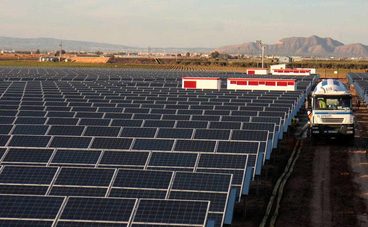 Huerto solar en la diputación cartagenera de La Puebla, en una imagen de archivo.