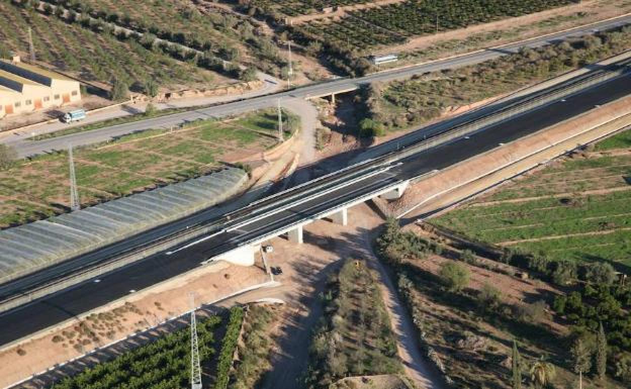 Obras del Corredor Mediterráneo cerca de Alhama de Murcia. 