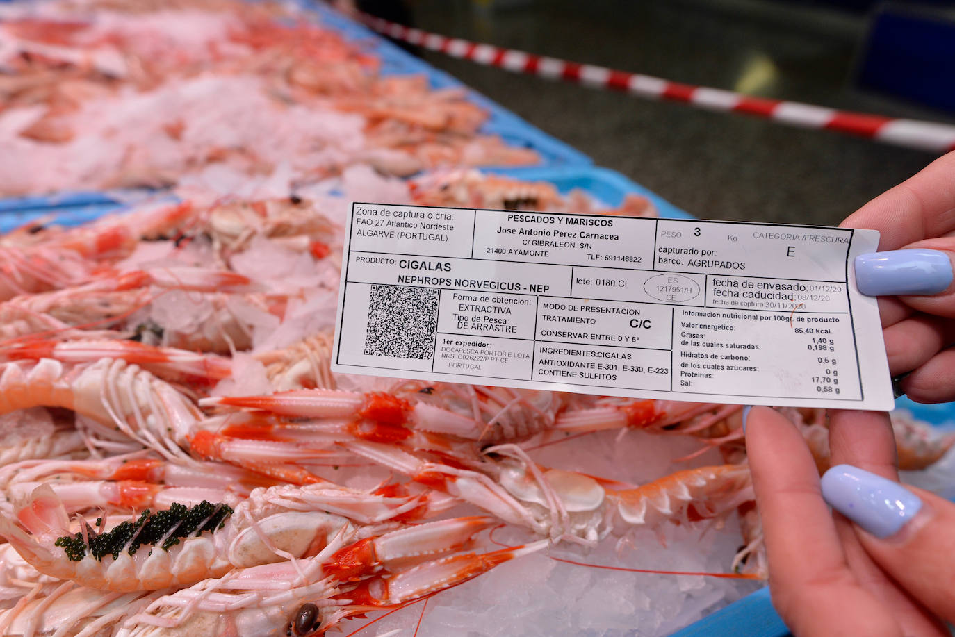 Fotos: Doble inspección en las plazas de abastos de Murcia