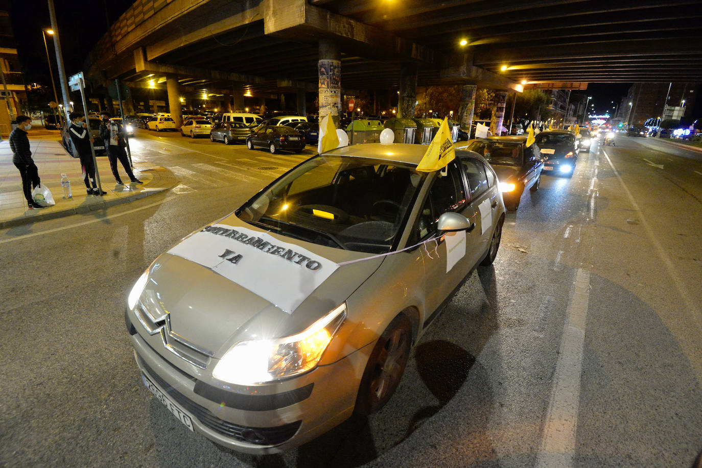 Fotos: Los vecinos del soterramiento claman en la calle por el desbloqueo de las obras