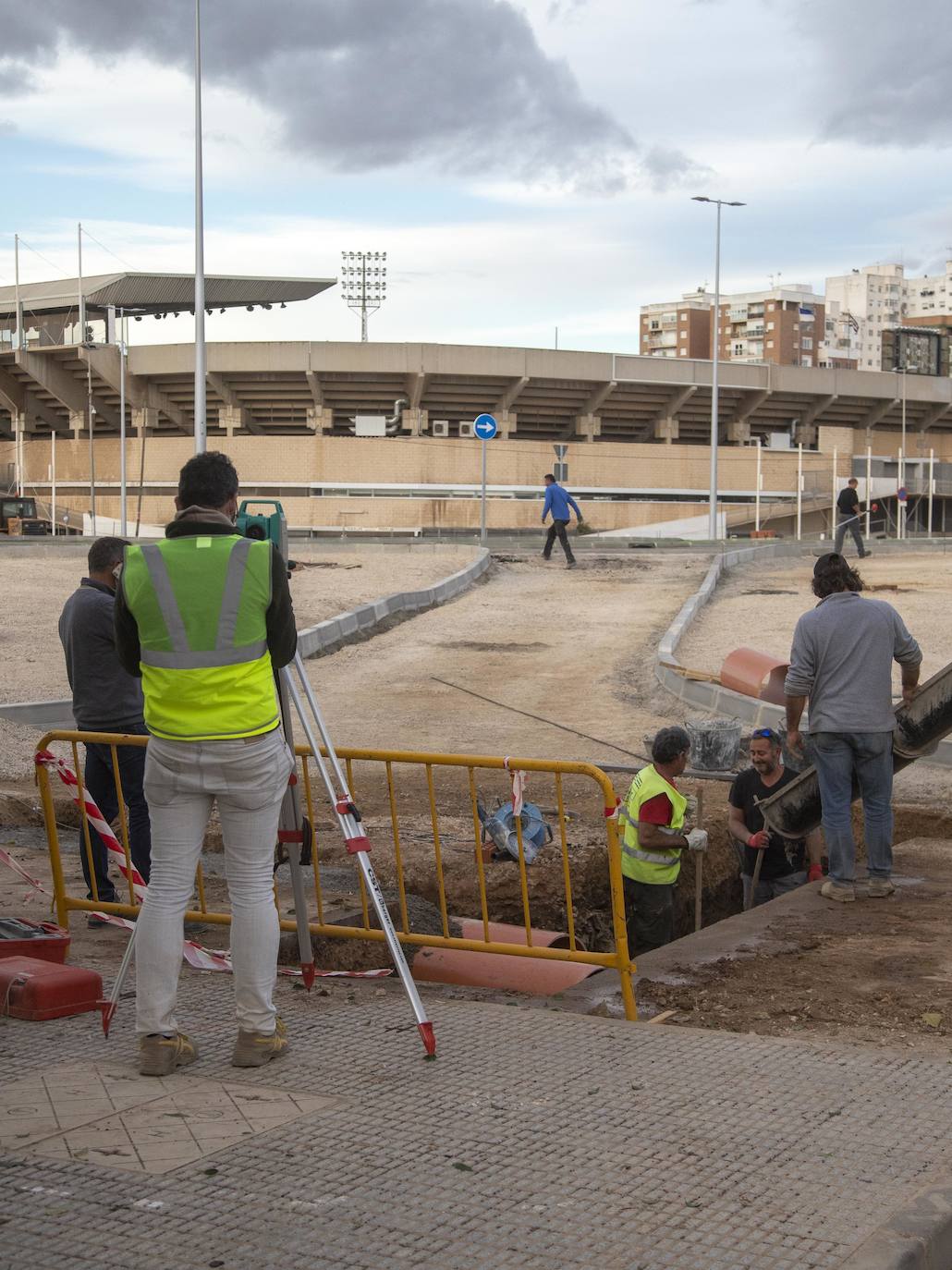 Fotos: La gran avenida entre el Palacio de Deportes y el Cartagonova abrirá al tráfico antes de fin de año
