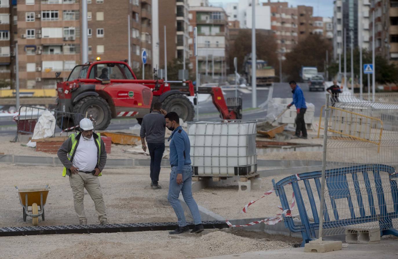 Fotos: La gran avenida entre el Palacio de Deportes y el Cartagonova abrirá al tráfico antes de fin de año