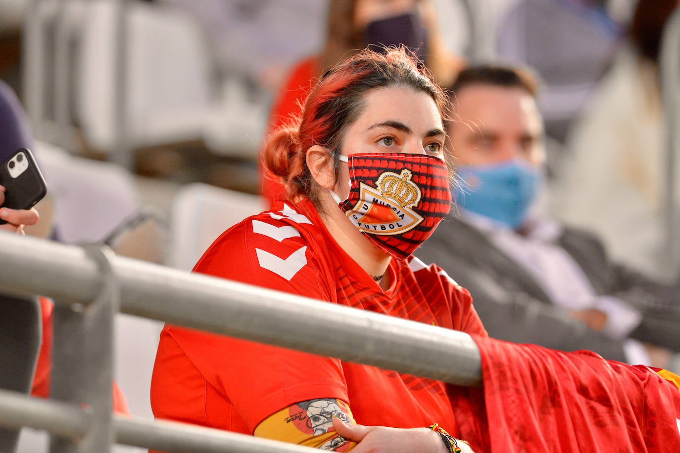 Fotos: La afición del Real Murcia y el UCAM durante el derbi de la capital, en imágenes