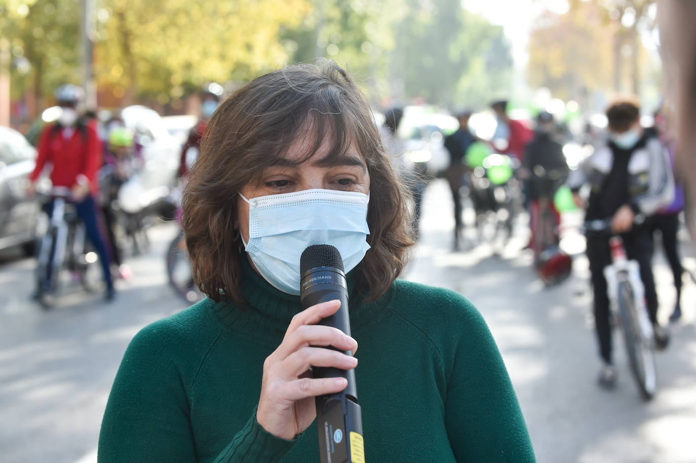 Fotos: Una manifestación con decenas de coches y bicis en Murcia exigen el refuerzo de los servicios públicos