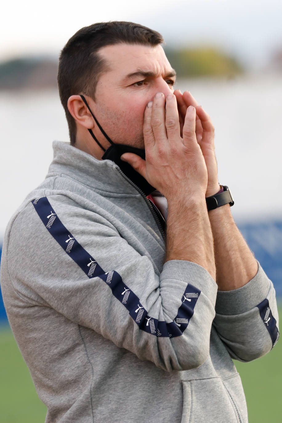 Fotos: Con mascarilla en los partidos de categoría autonómica