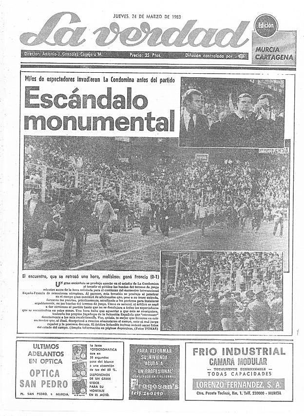 23/03/1983 España y Francia se enfrentaron en La Condomina en un partido preolímpico de fútbol que comenzó con una hora de retraso. Cientos de espectadores invadieron el campo antes del inicio.