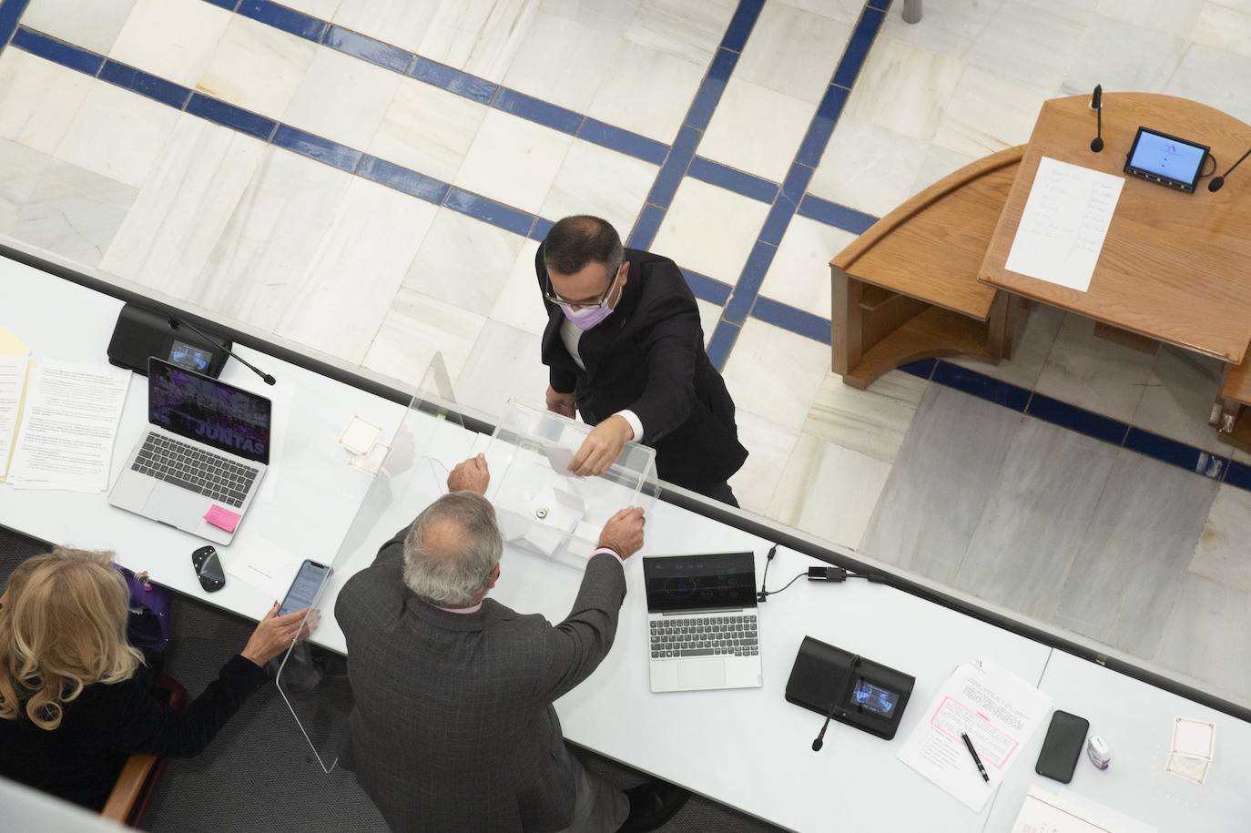 Fotos: La Asamblea plantea un pacto regional que aspire al consenso y la excelencia en la educación