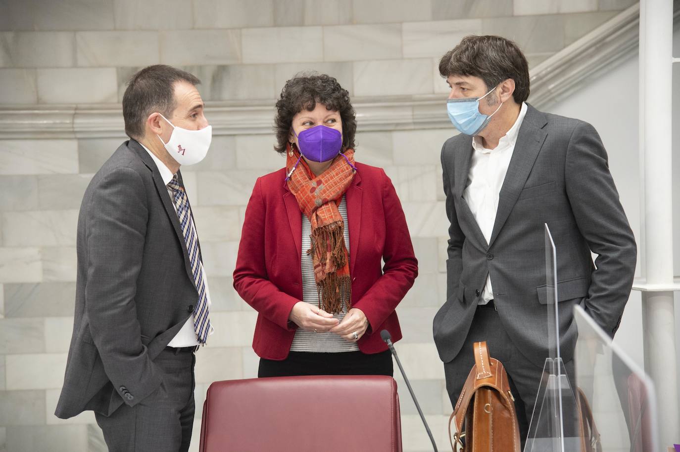 Fotos: La Asamblea plantea un pacto regional que aspire al consenso y la excelencia en la educación
