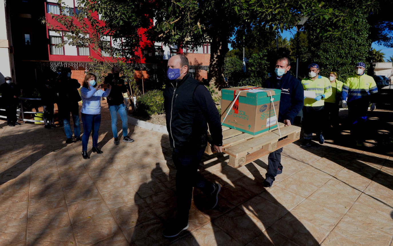 Fotos: La vacuna contra el coronavirus llega a la Región de Murcia