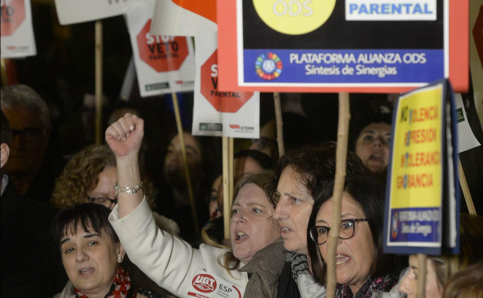 Protesta contra el veto parental. 
