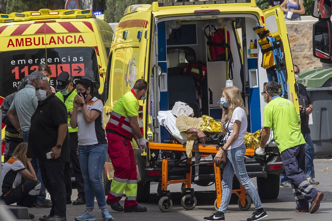 15-07-2020. Una explosión en un surtidor de Cartagena deja dos heridos. 