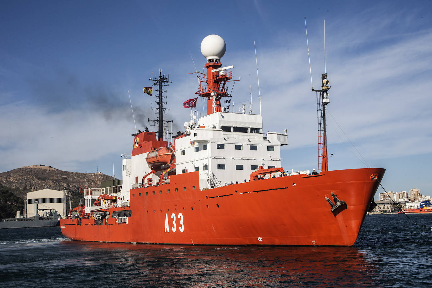 Fotos: El buque &#039;Hespérides&#039;, de la Armada Española, sale hacia la Antártida