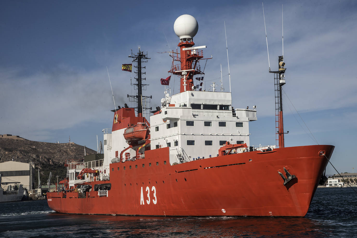 Fotos: El buque &#039;Hespérides&#039;, de la Armada Española, sale hacia la Antártida