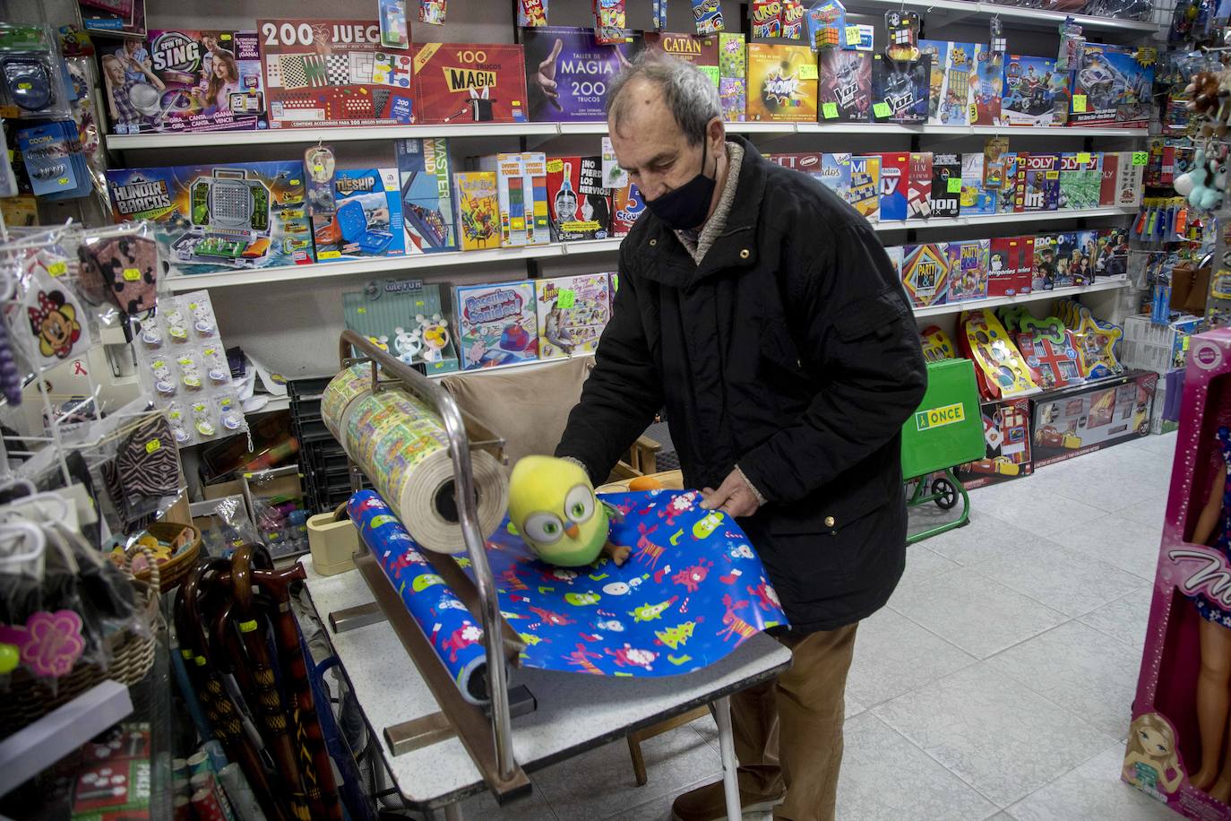 Fotos: Comerciantes y hosteleros de Los Alcázares soportan el cierre perimetral más largo de la Región