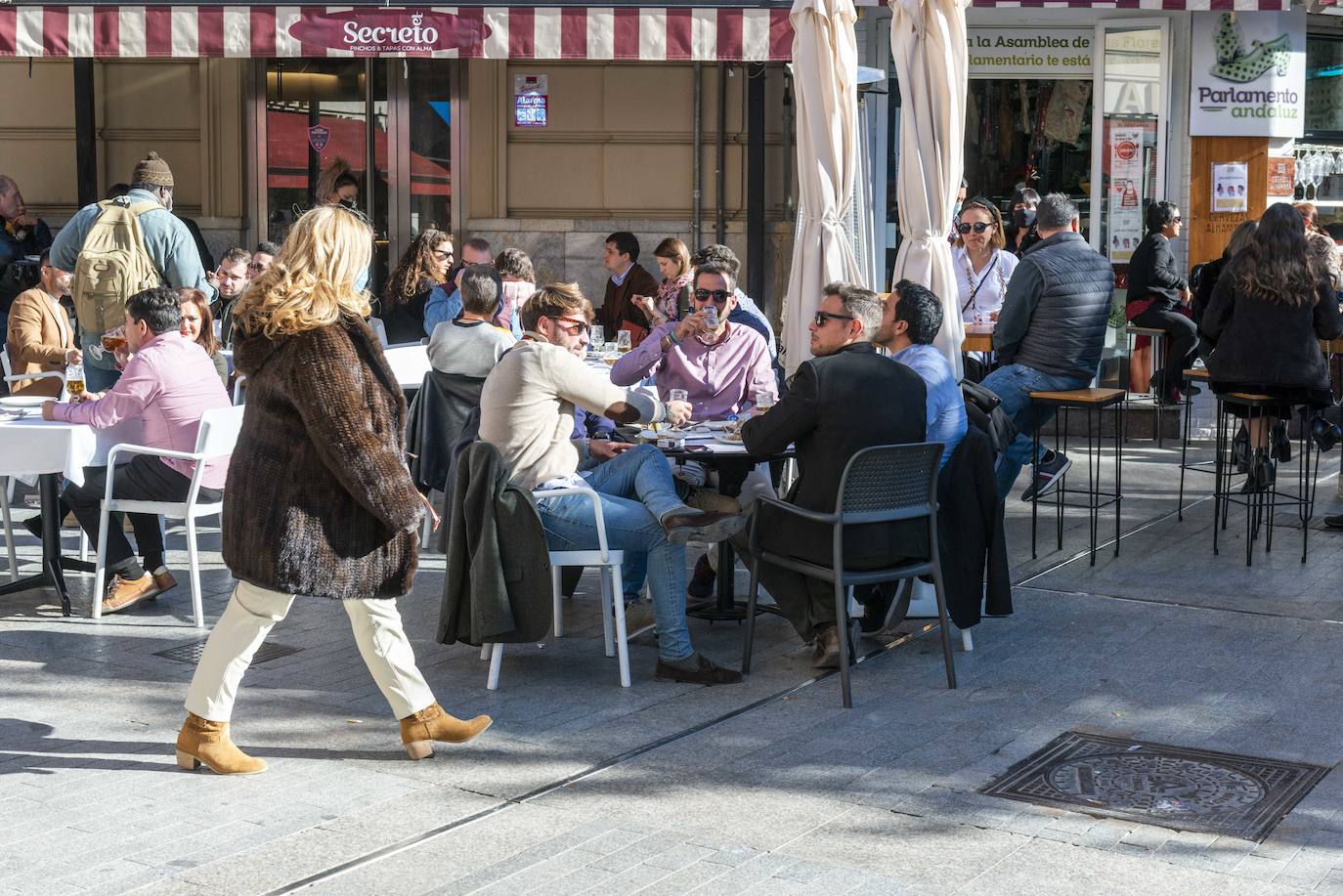 Fotos: Ambiente en Murcia durante el aperitivo y el &#039;tardeo&#039; de Nochevieja