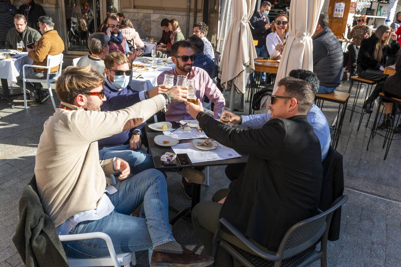 Fotos: Ambiente en Murcia durante el aperitivo y el &#039;tardeo&#039; de Nochevieja