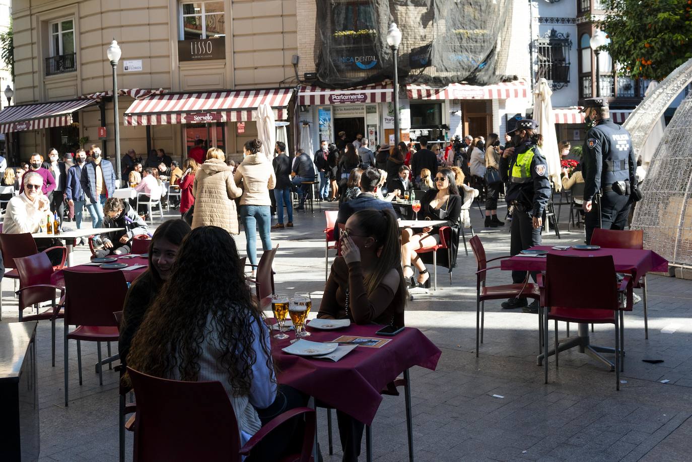 Fotos: Ambiente en Murcia durante el aperitivo y el &#039;tardeo&#039; de Nochevieja