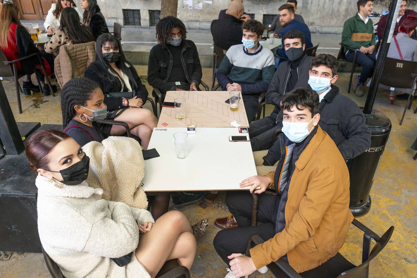 Fotos: Ambiente en Murcia durante el aperitivo y el &#039;tardeo&#039; de Nochevieja