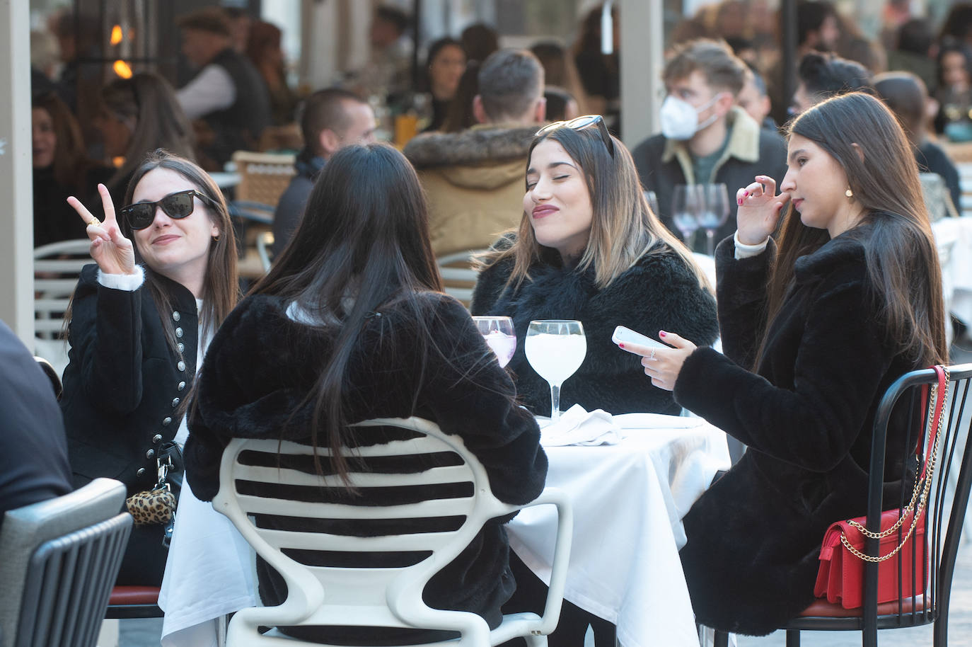 Fotos: Ambiente en Murcia durante el aperitivo y el &#039;tardeo&#039; de Nochevieja