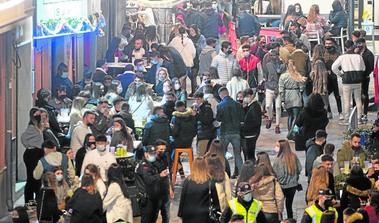La calle del Cañón, durante el tardeo del pasado día 20 de diciembre. 