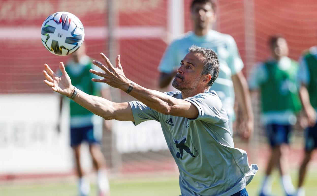 Luis Enrique, seleccionador español, en la Ciudad del Fútbol de Las Rozas.