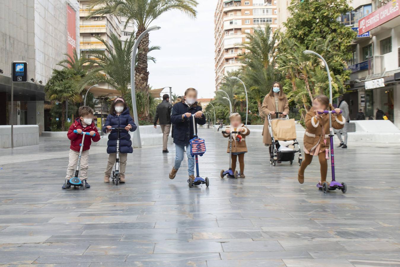 Fotos: Los niños disfrutan de los juguetes de los Reyes Magos en Murcia