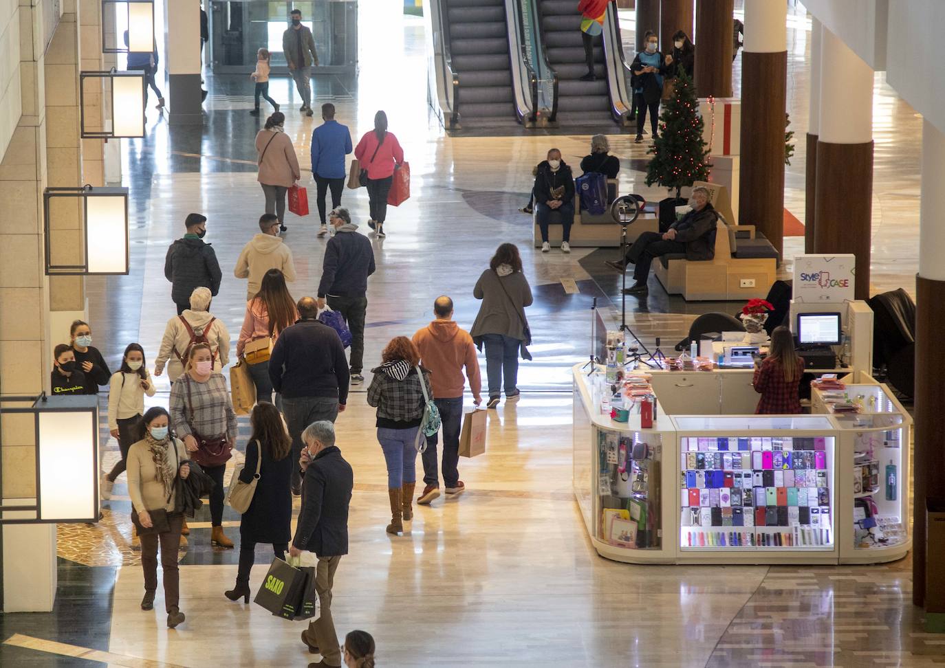 Fotos: Comercios llenos en las rebajas de Cartagena