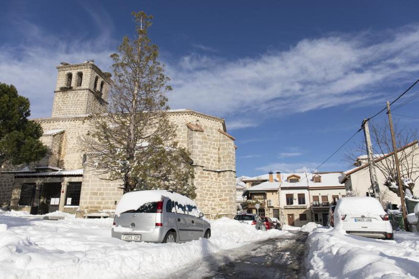 La parrquia de Santa María la Blanca, en Cerceda (Madrid)