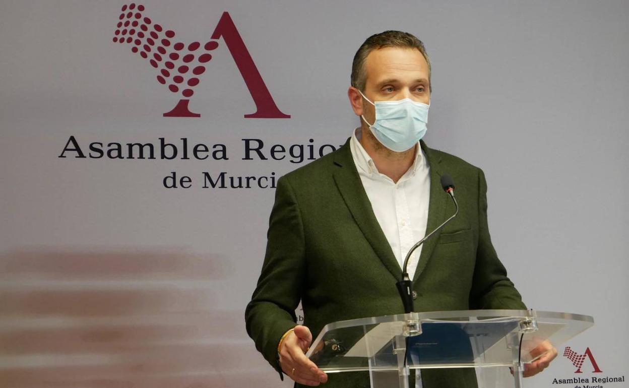 El portavoz de la formación 'popular' en la Asamblea Regional, Joaquín Segado.