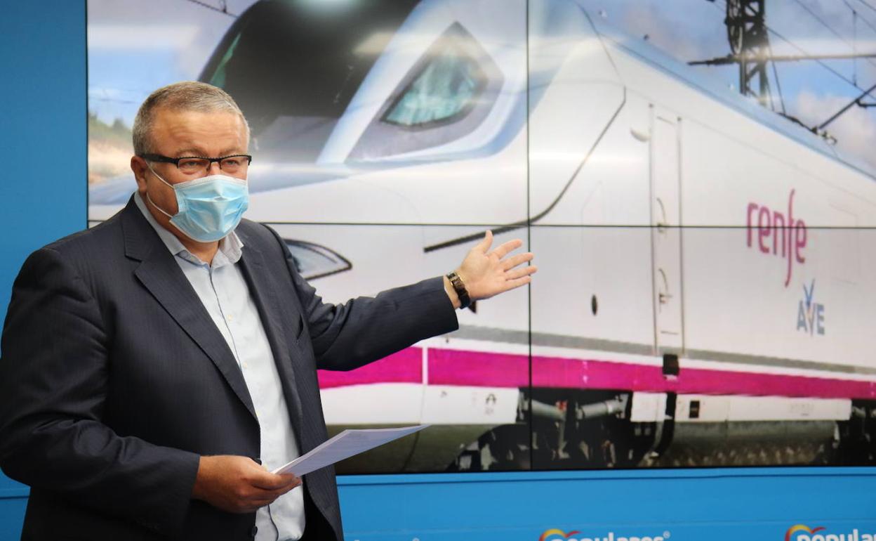 Eel portavoz del PP de Transportes y Movilidad Urbana en la Cámara Alta, Francisco Bernabé.