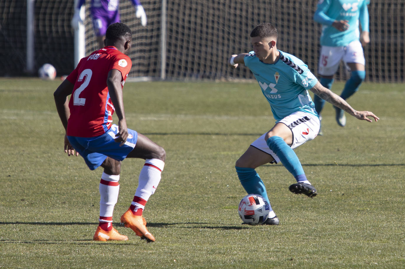Fotos: El Murcia logra un triunfo de oro en Granada