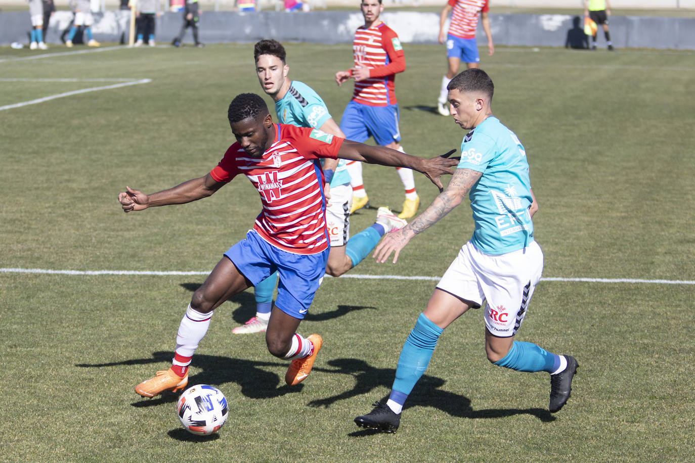 Fotos: El Murcia logra un triunfo de oro en Granada